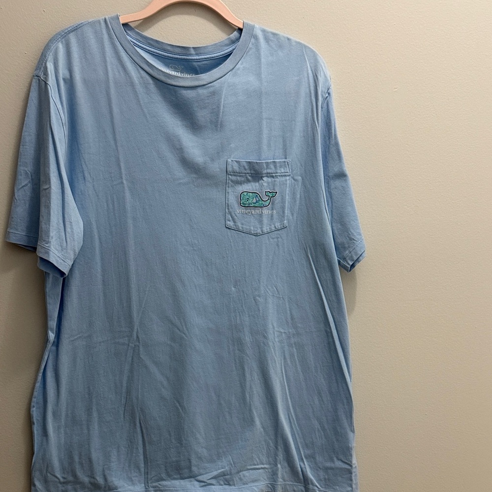 Vineyard Vines Men's Sky Blue Pocket Tee